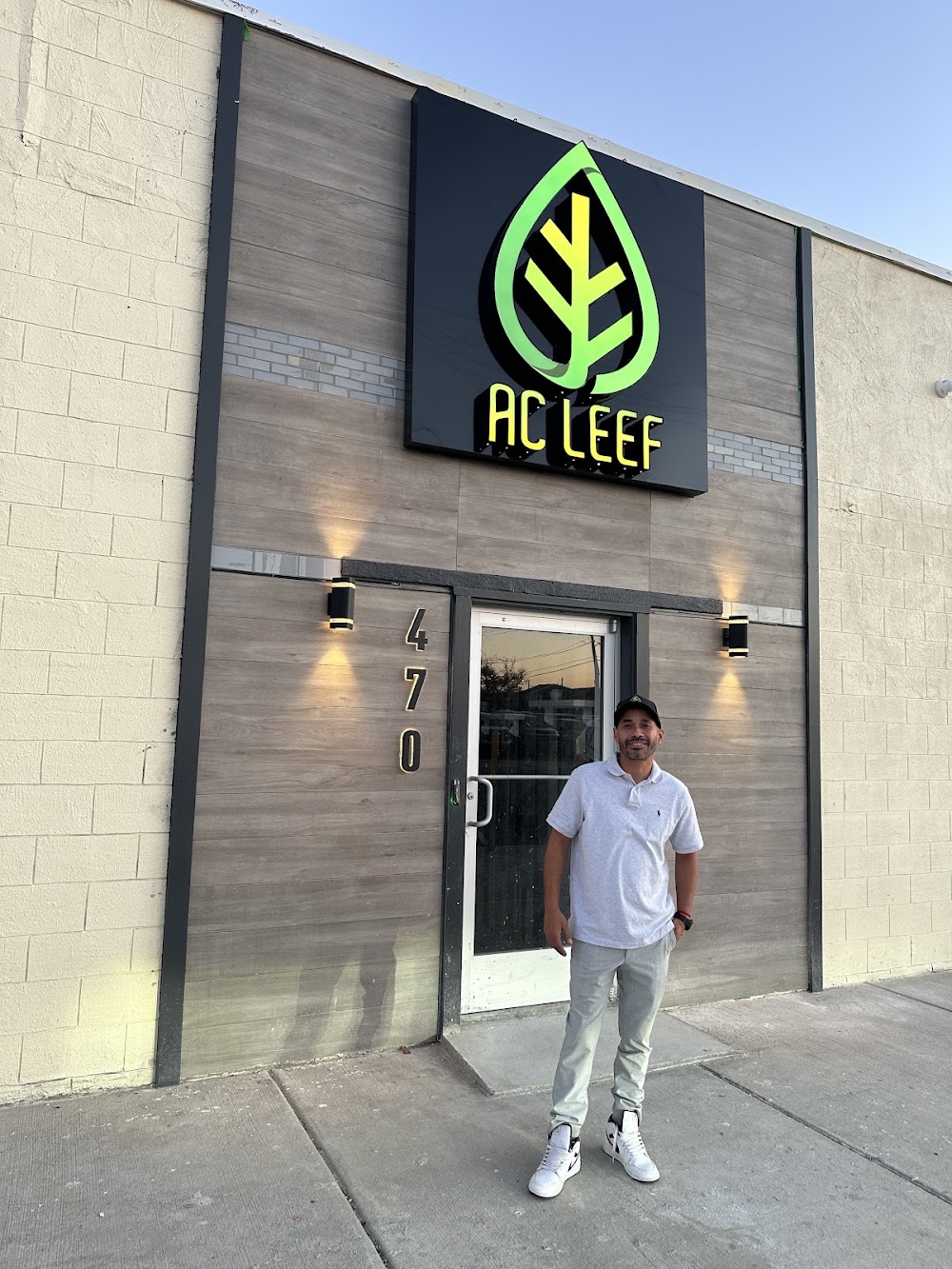 Ac Leef photo 1
