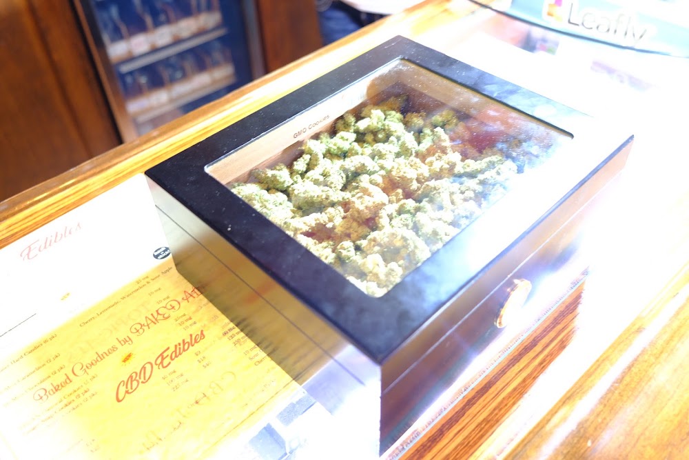 Ak Joint photo 8