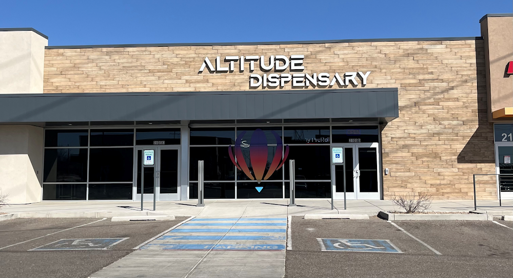 Altitude Dispensary - Vista Oeste photo 4