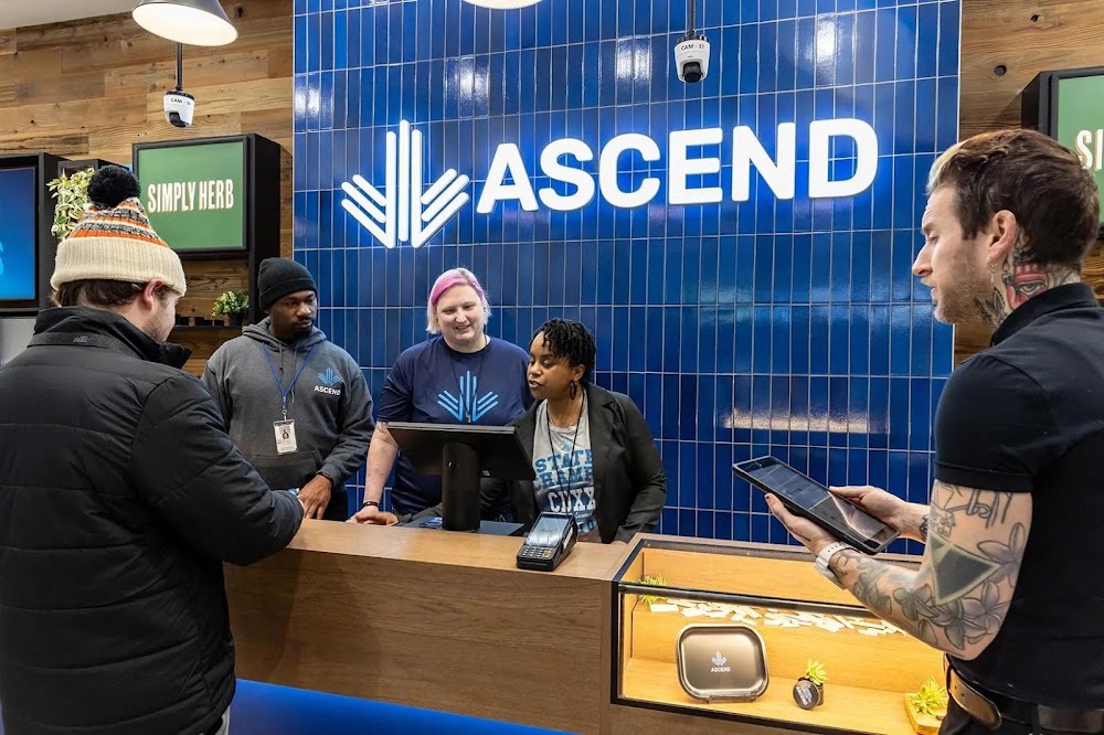 Ascend photo 5