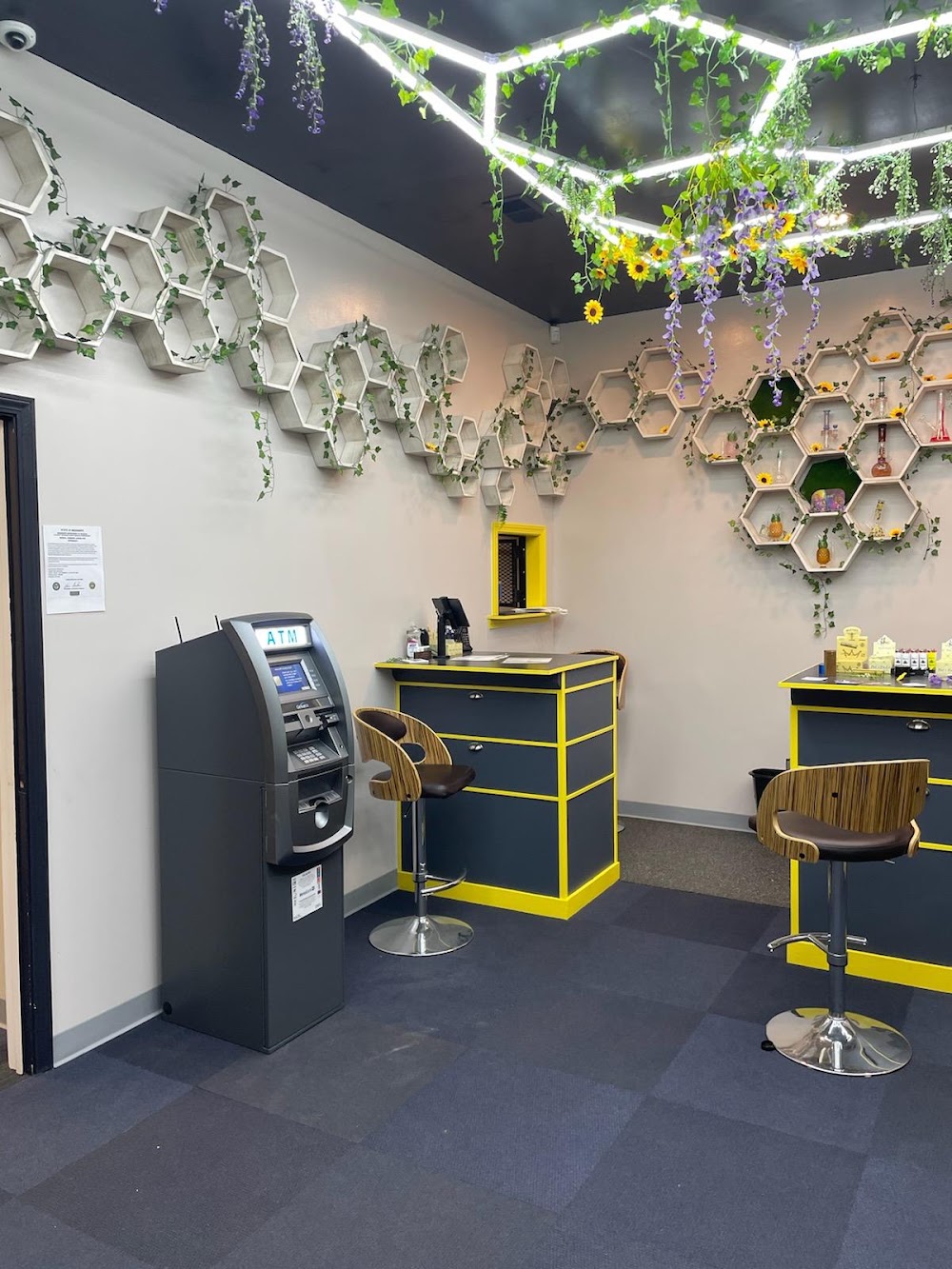 Bee's Buds Dispensary Wiggins photo 3