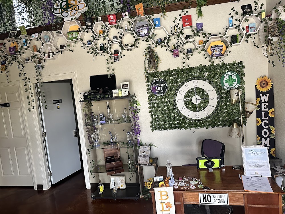Bee's Buds Dispensary Wiggins photo 6