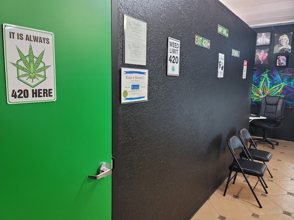 Berna-LeñO Dispensary photo 4
