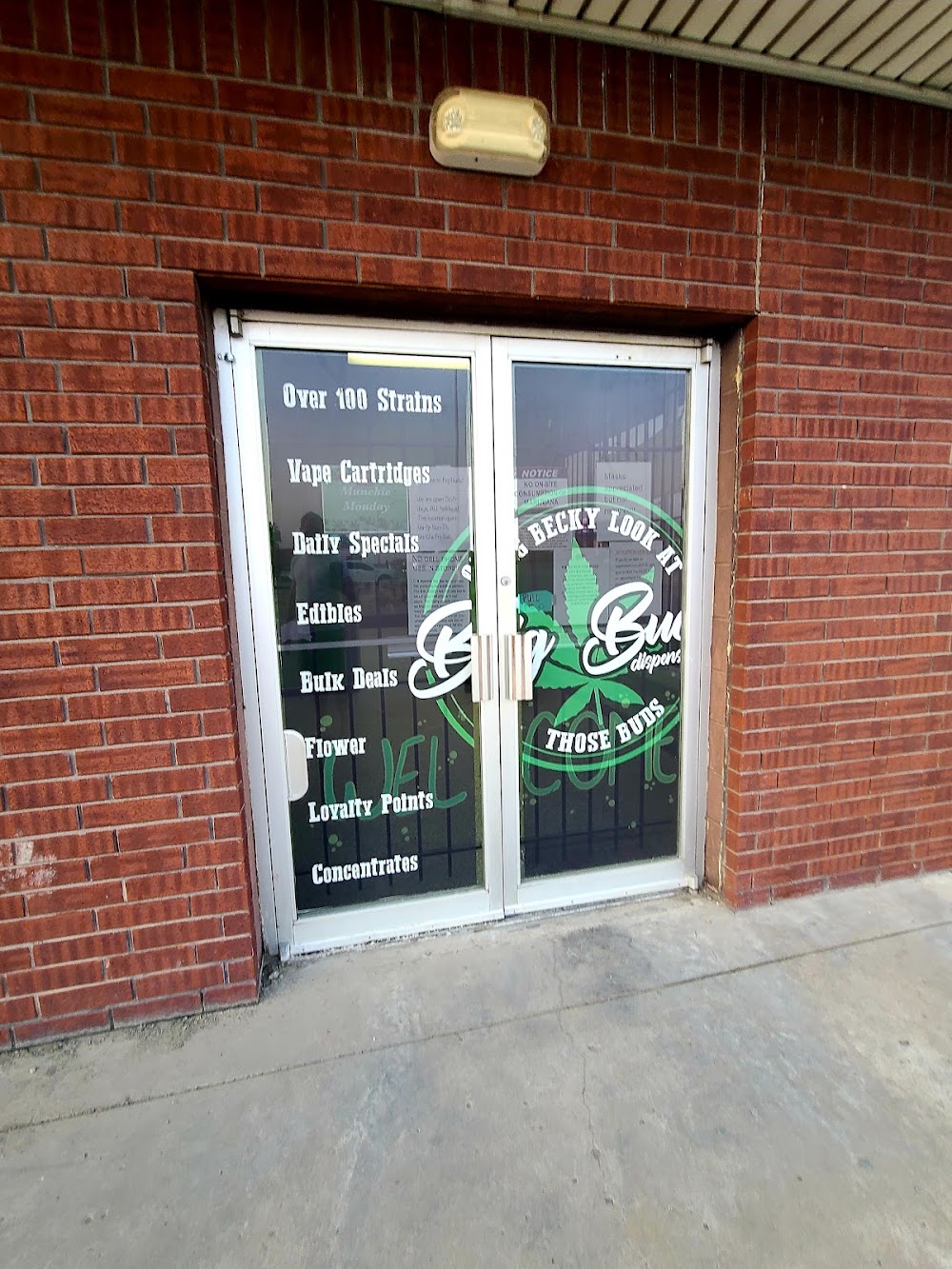 Big Buds Dispensary - Pryor photo 8