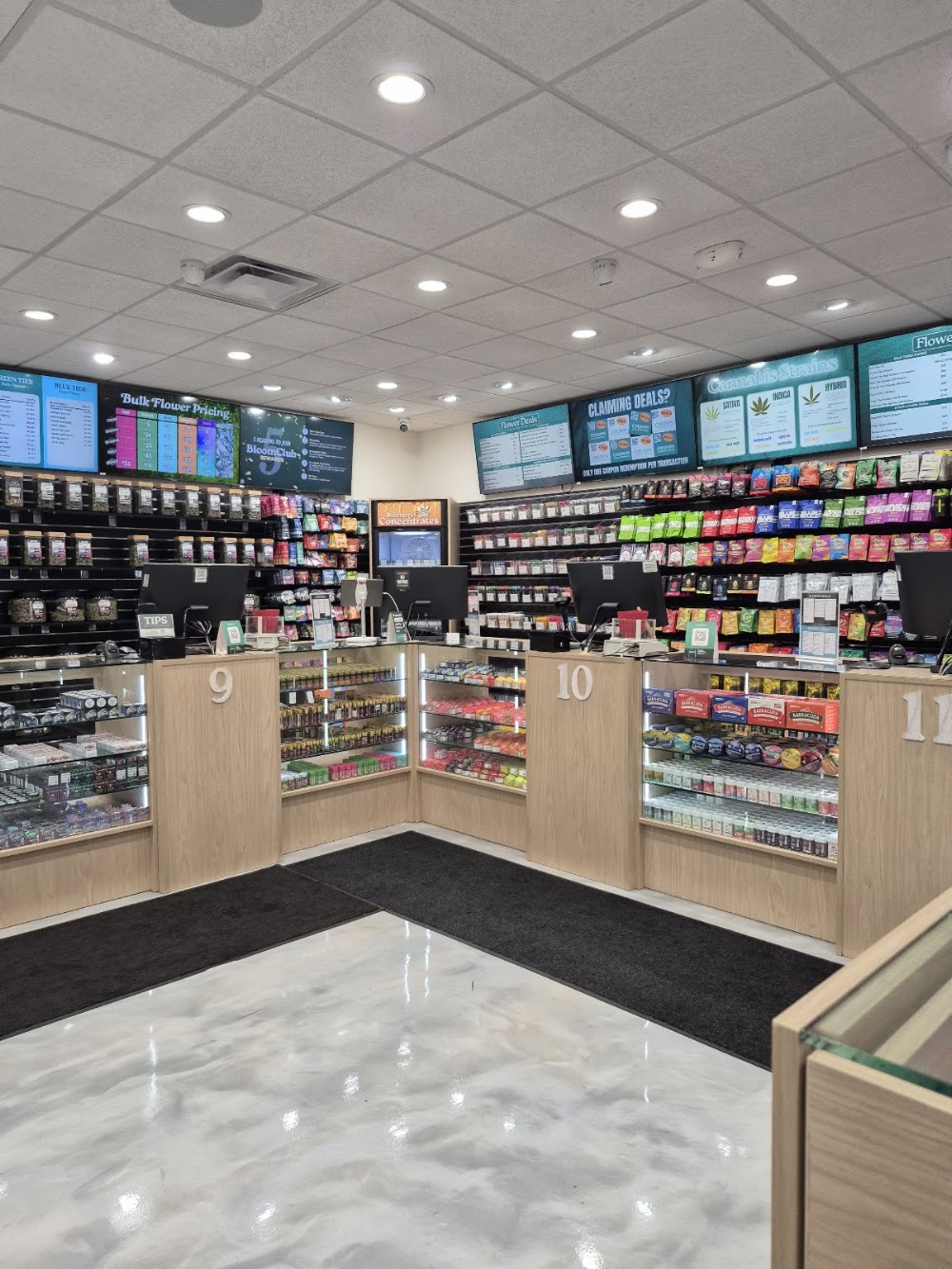 Bloomery Cannabis Mt. Clemens photo 2