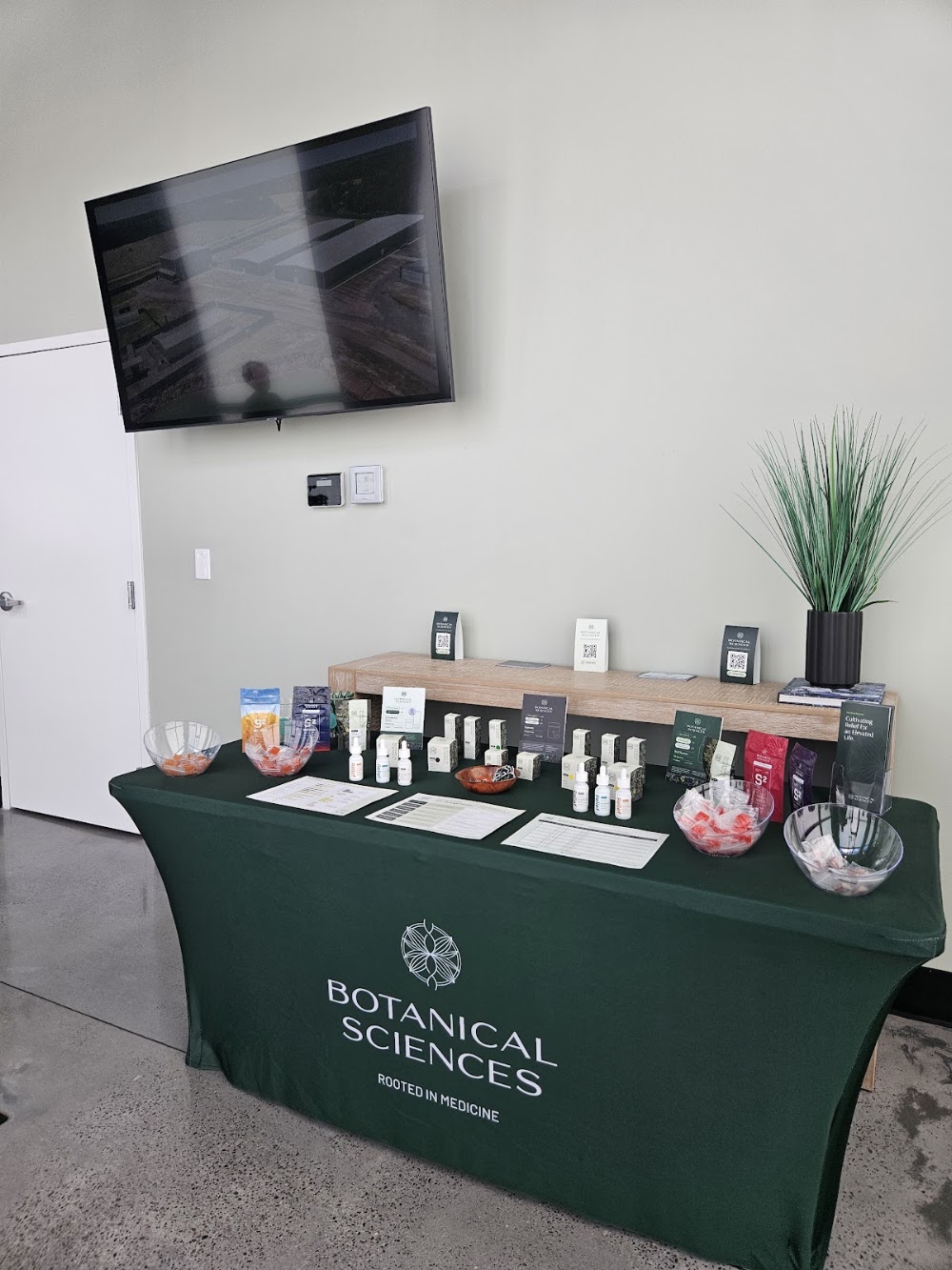 Botanical Sciences Pooler photo 6