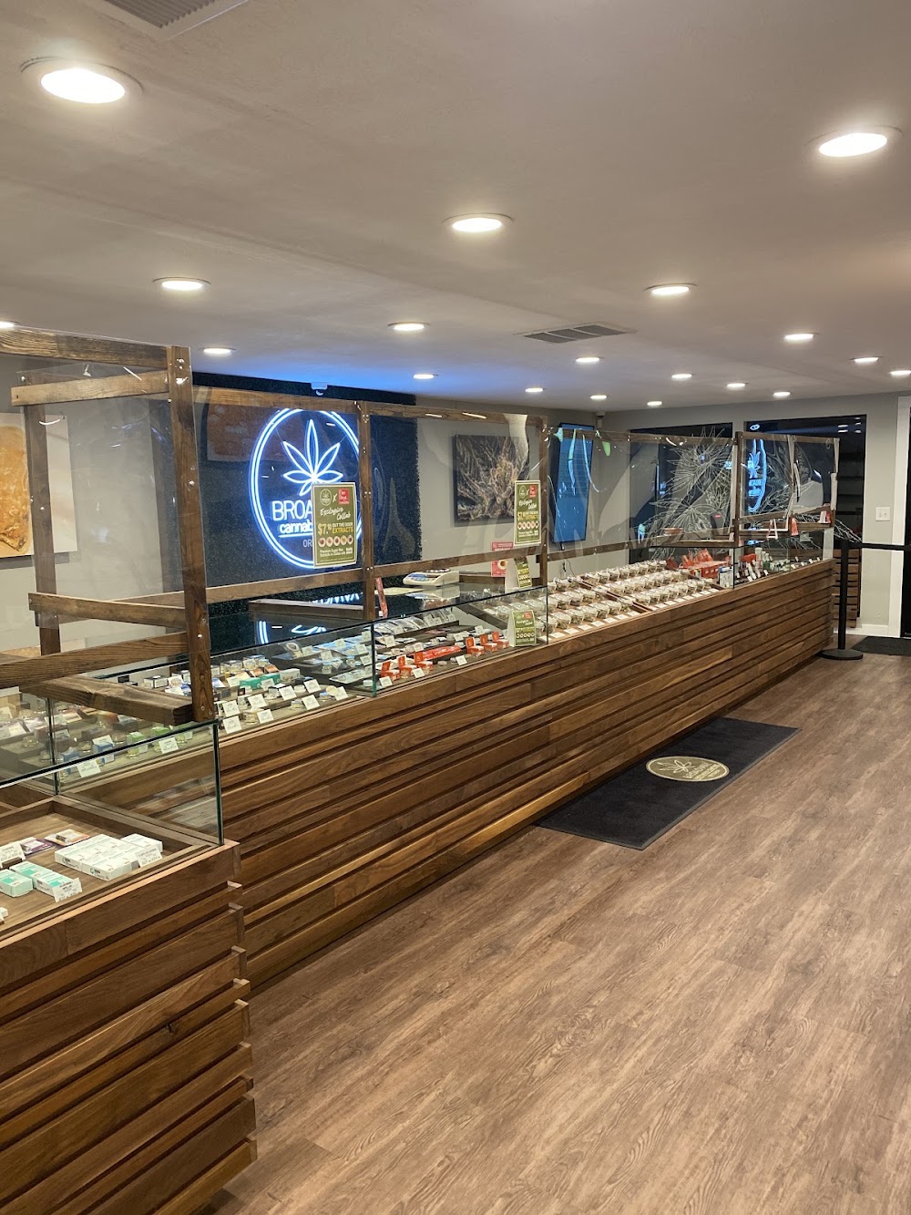 Broadway Cannabis Market photo 6