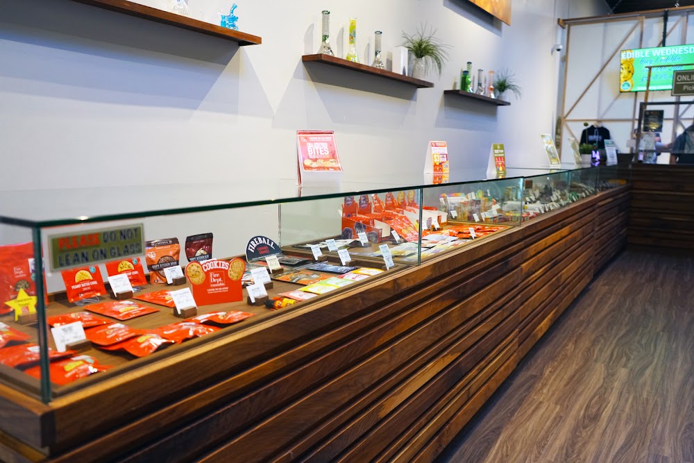 Broadway Cannabis Market photo 8