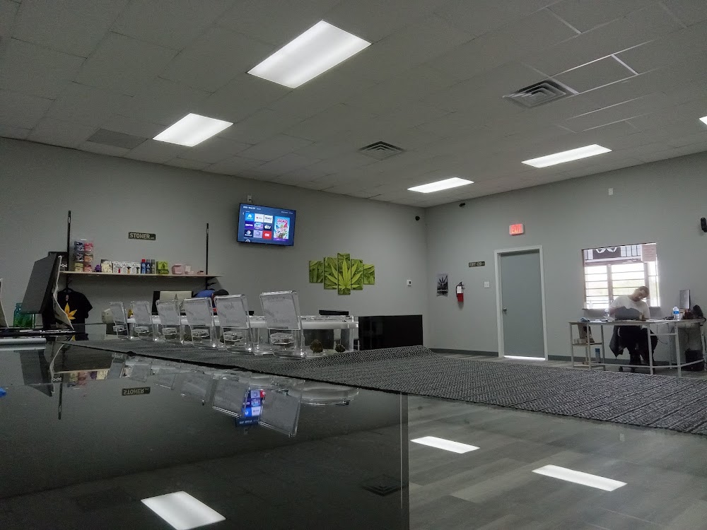 Budding Bar & Dispensary photo 6