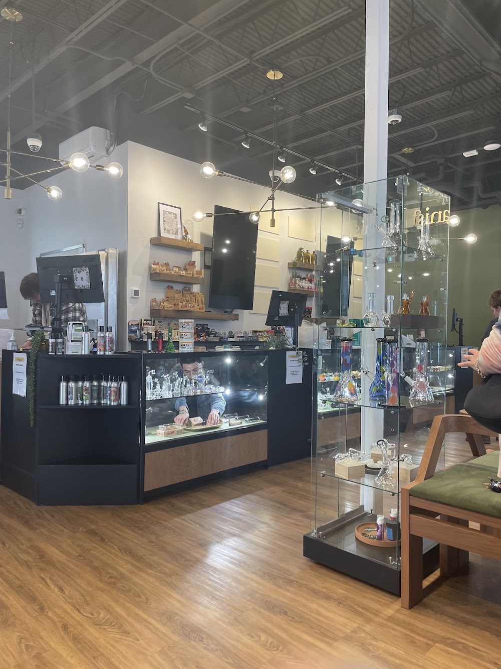 Budr Cannabis photo 3