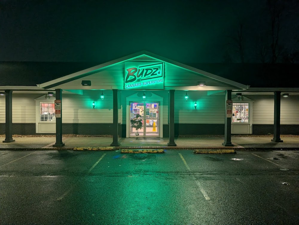 Budz Cannabis Superstore photo 1