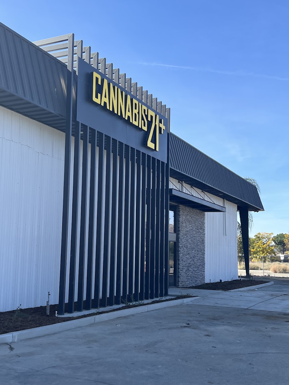 Cannabis 21+ photo 1