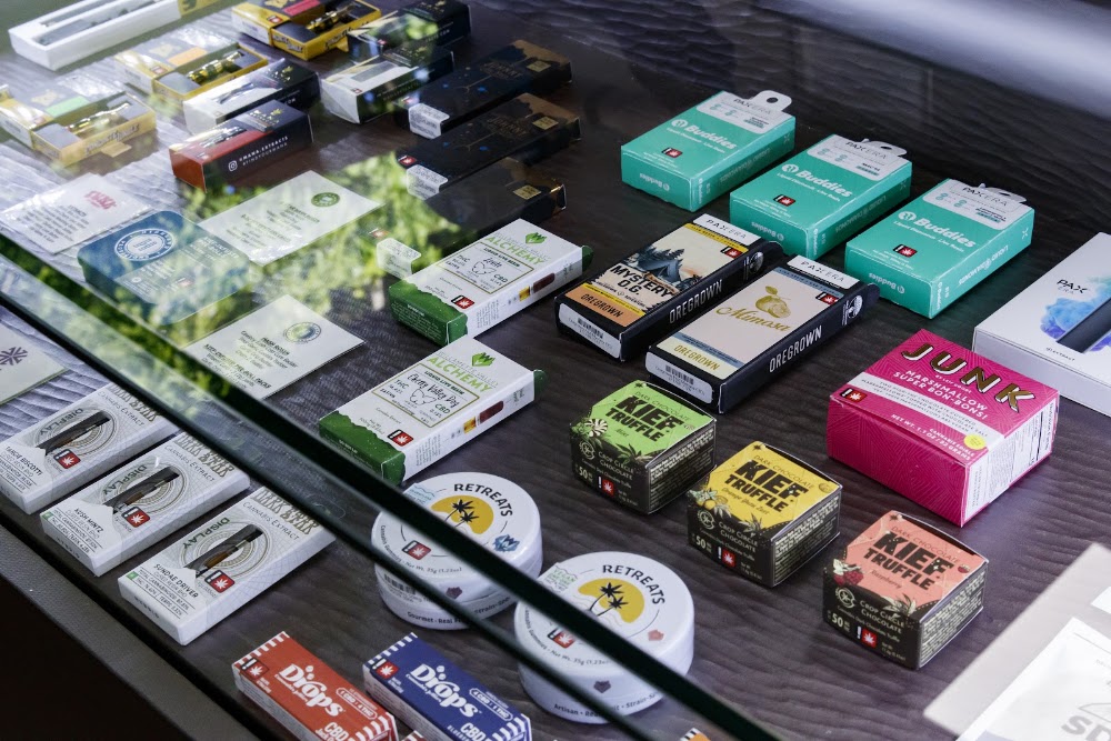Cannabis Curb photo 8