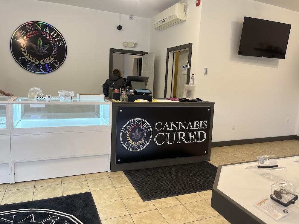 Cannabis Cured Retail photo 2
