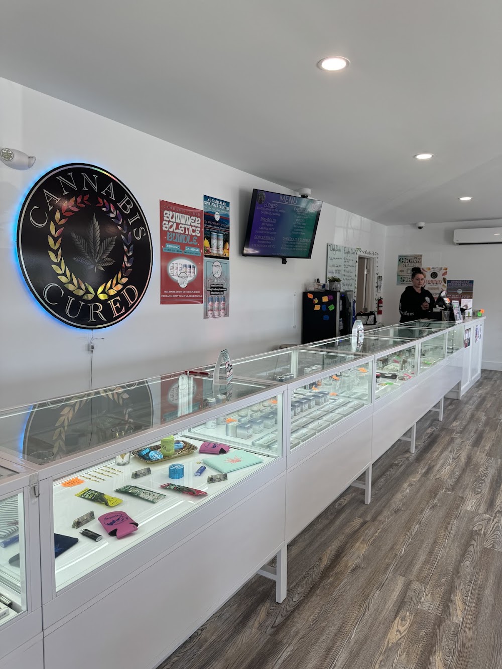 Cannabis Cured Retail photo 2
