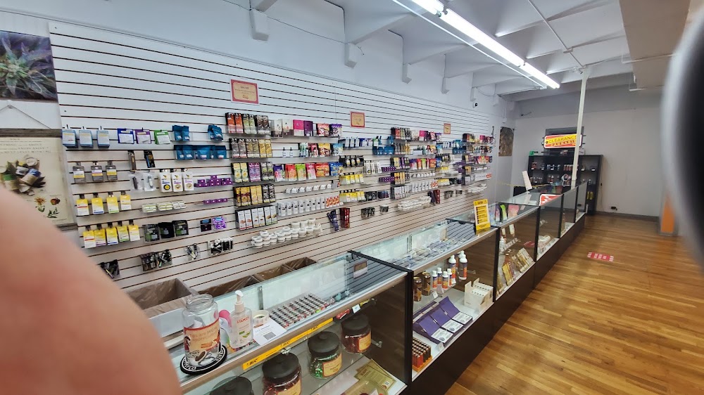 Clearance Cannabis CO. photo 2