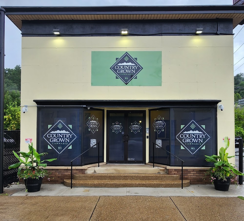 Country Grown Cannabis - Wheeling photo 1