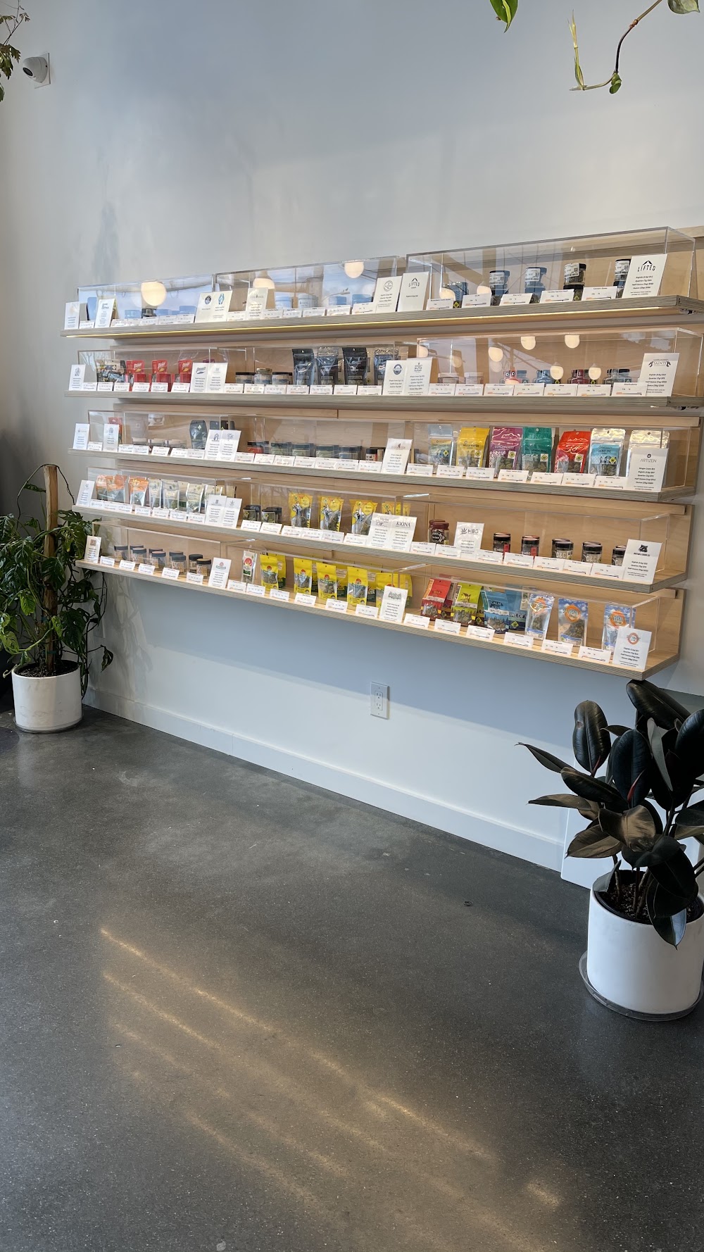 Dockside Cannabis photo 3