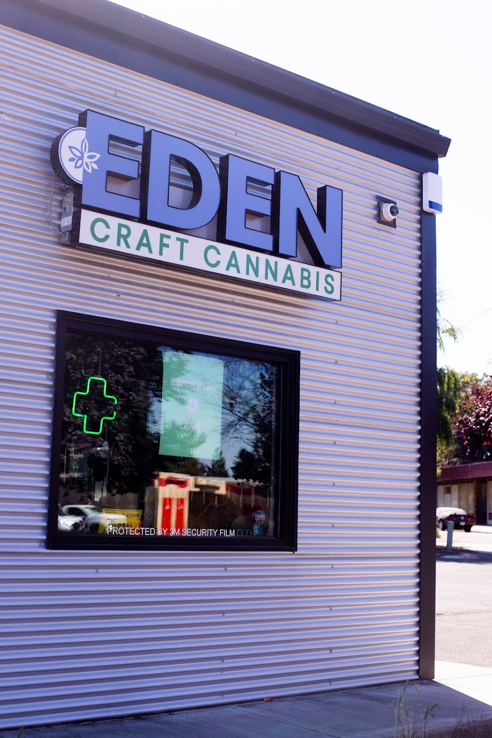 Eden photo 1
