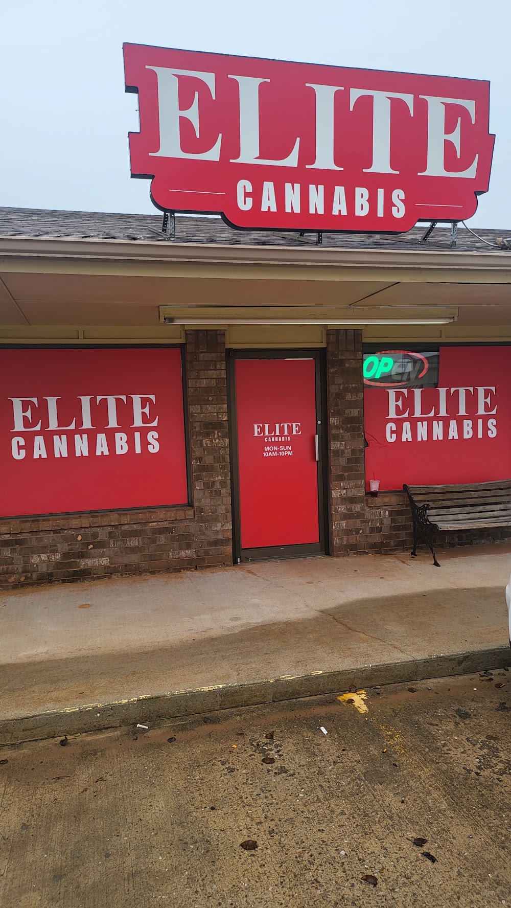 Elite Dispensary Mustang By Okie Wonderland - Now Open! photo 1