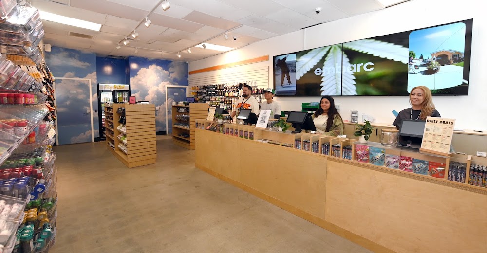 Embarc Riverside - University Ave photo 3