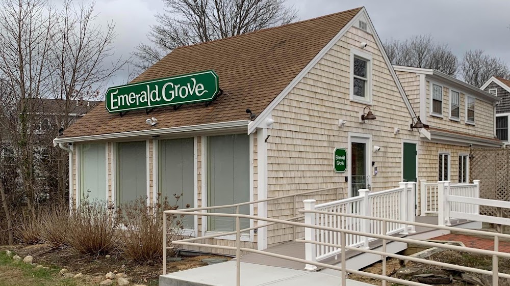 Emerald Grove photo 4