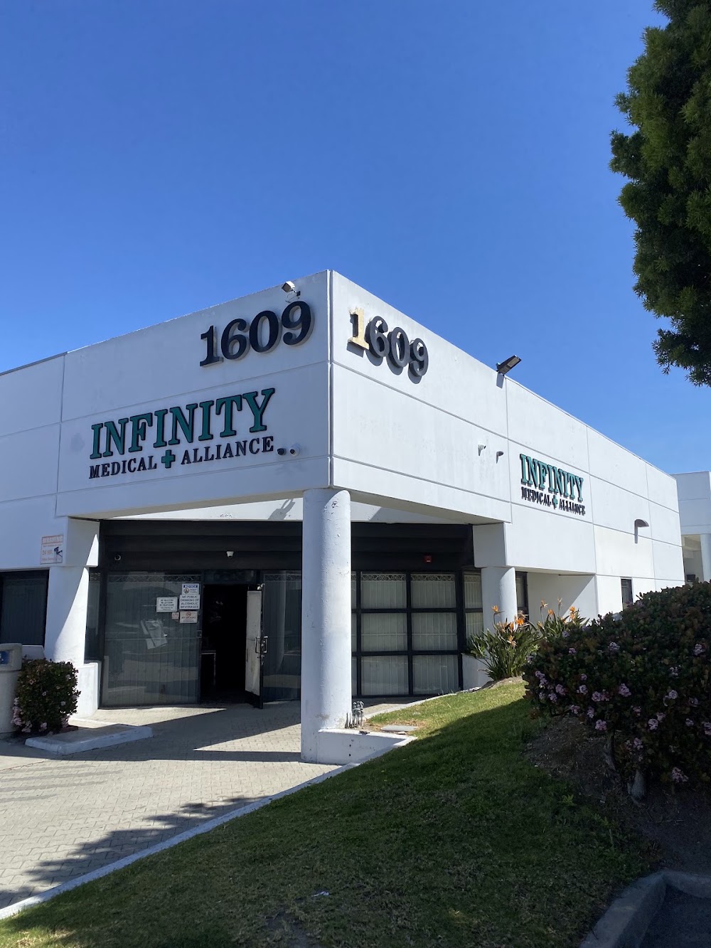 Essential Torrance photo 1