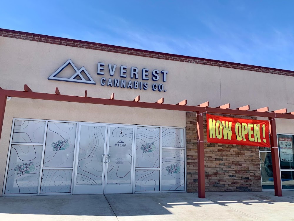Everest Cannabis CO - Montano Plaza photo 4