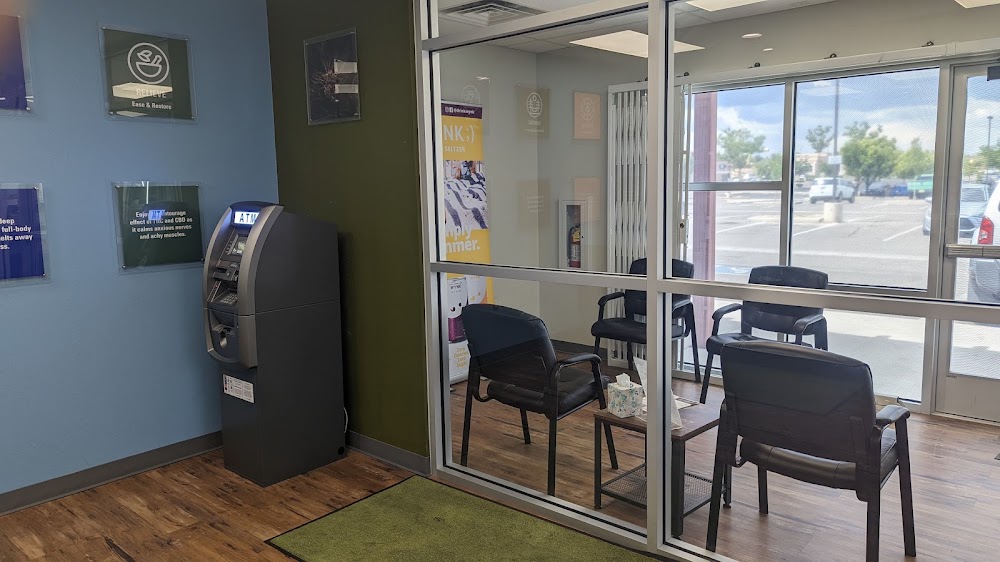 Everest Cannabis CO - Montano Plaza photo 6
