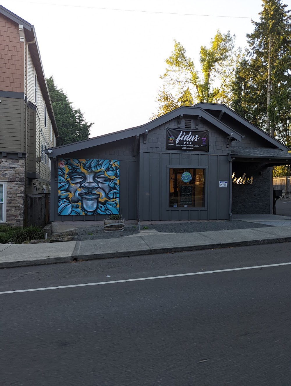 Fidus Pdx photo 1