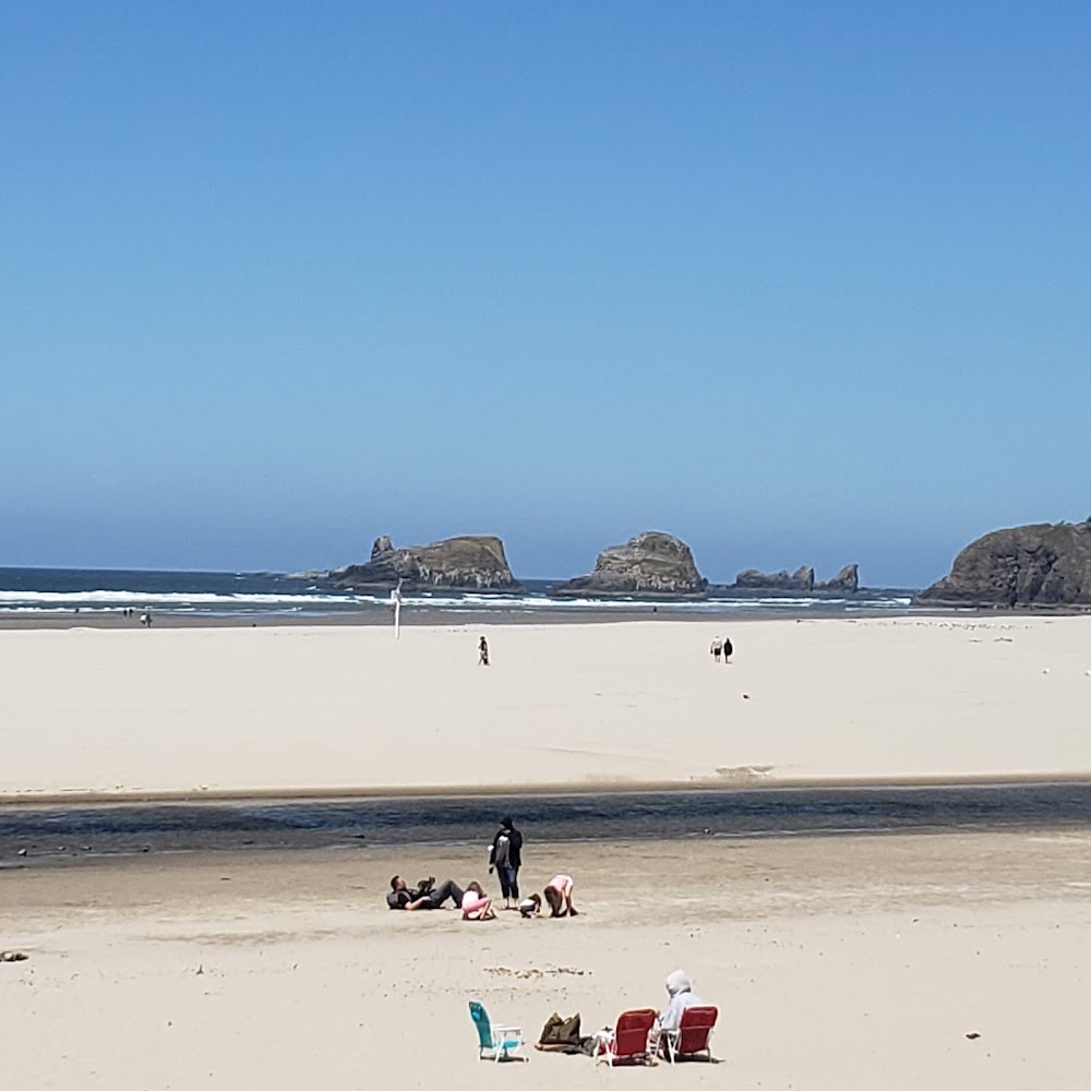 Five Zero Trees Cannon Beach photo 8