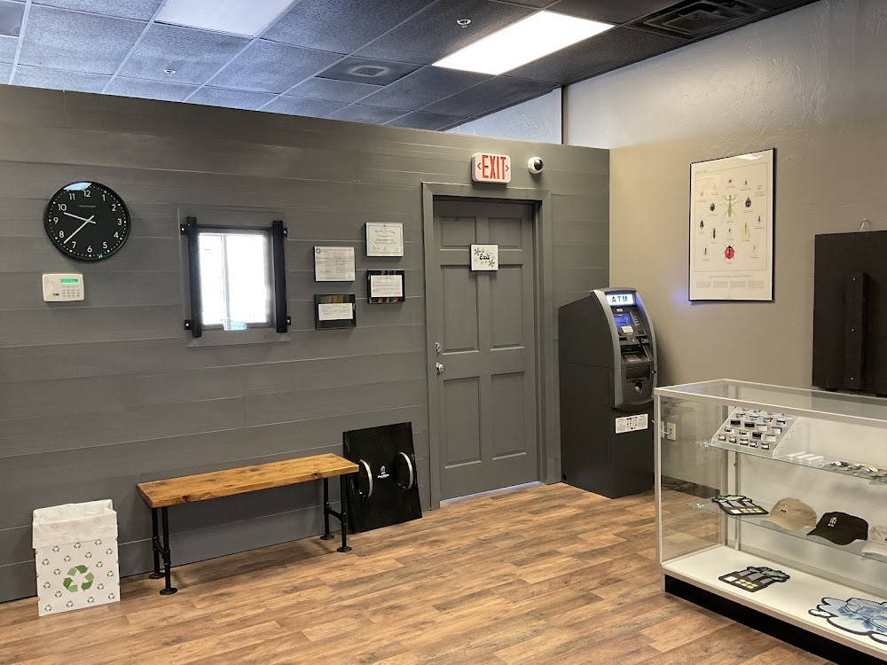 Flower Factory Fine Cannabis- Edmond photo 7