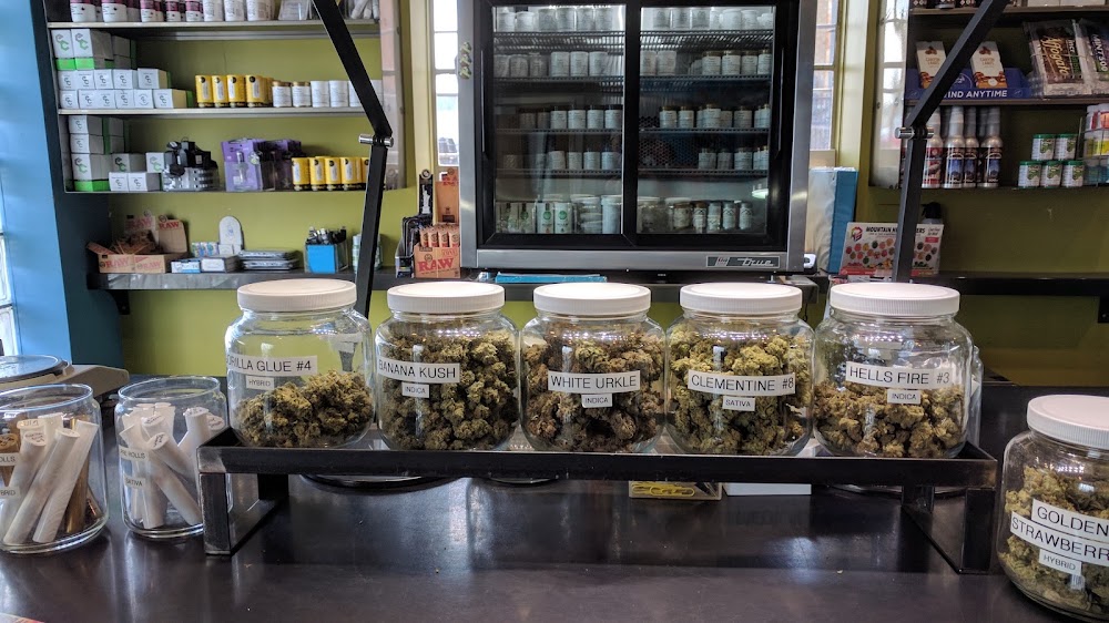 Fox Cannabis photo 2