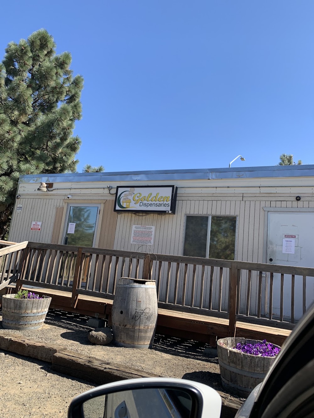 Golden Dispensaries photo 1