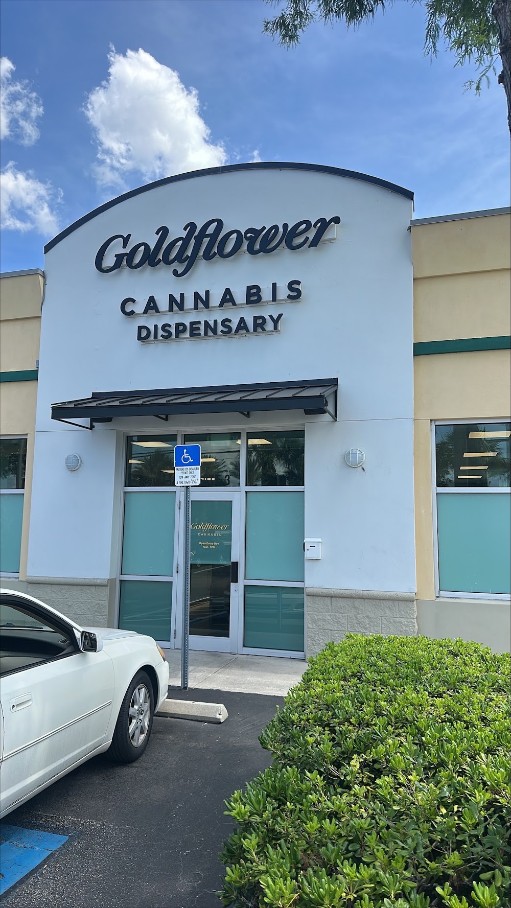 Goldflower Cannabis photo 1