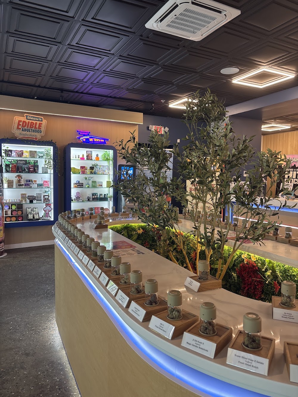 Gw Leaf Dispensary photo 3