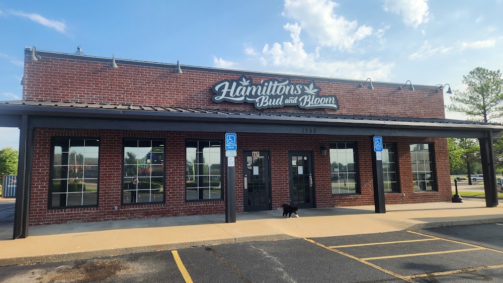 Hamiltons Bud & Bloom - 24/7 & Drive Thru! photo 4