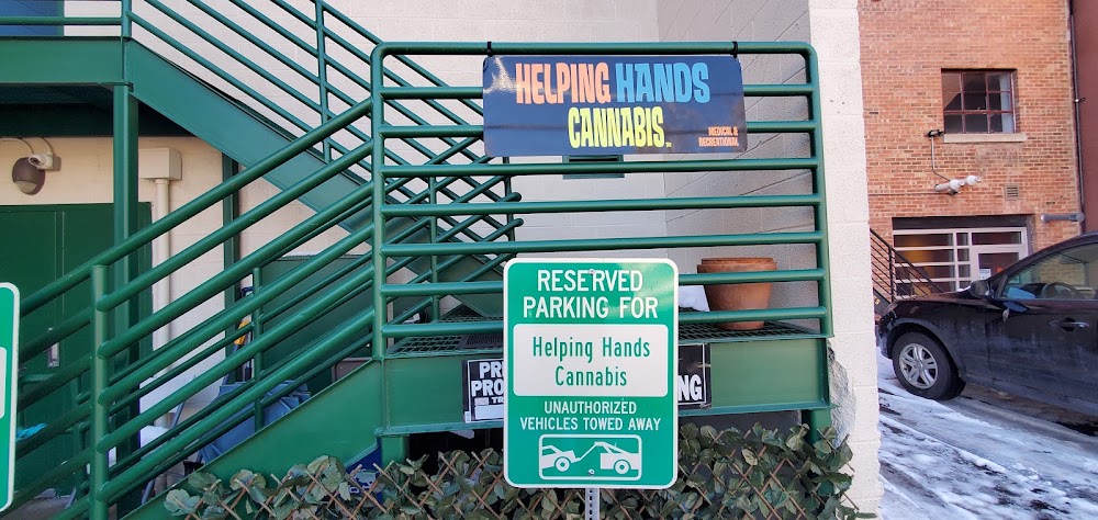 Helping Hands Cannabis photo 4