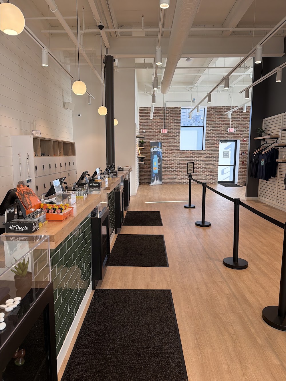 Hi People Cannabis Market photo 3