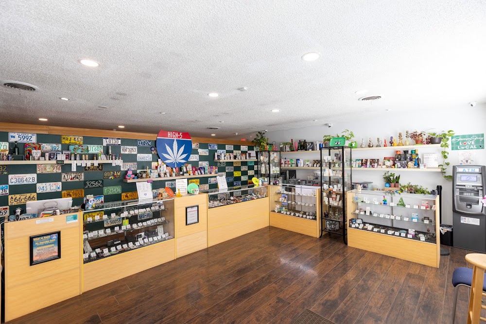 High-5 Cannabis photo 2