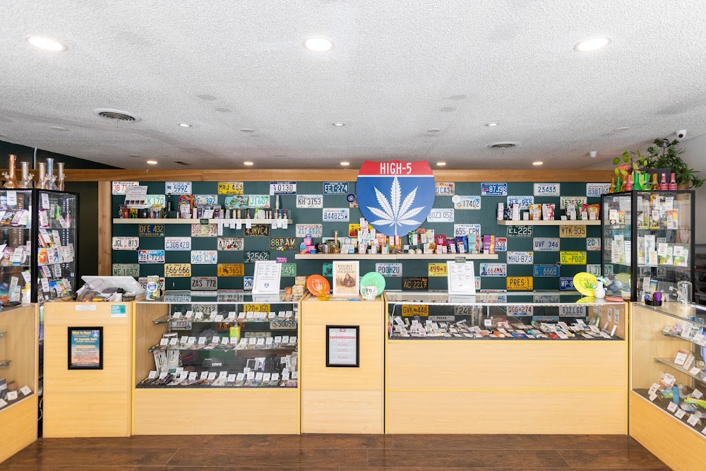 High-5 Cannabis photo 5
