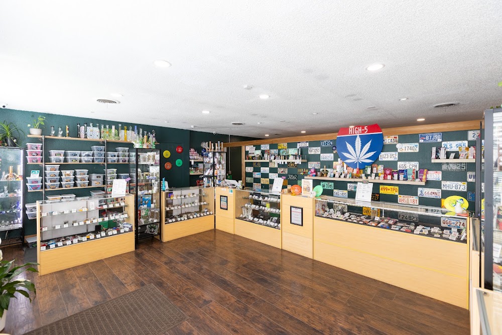 High-5 Cannabis photo 8