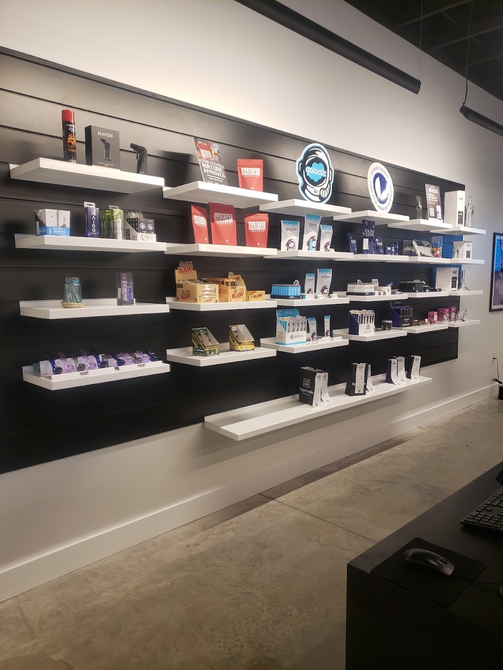 High Profile Cannabis Shop photo 4