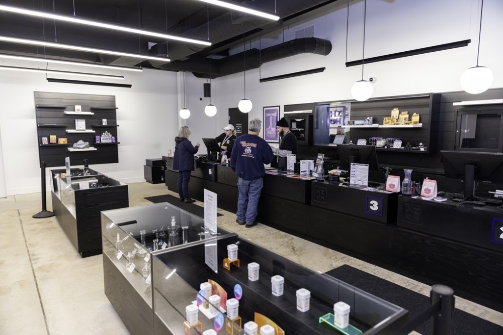High Profile Cannabis Shop photo 6