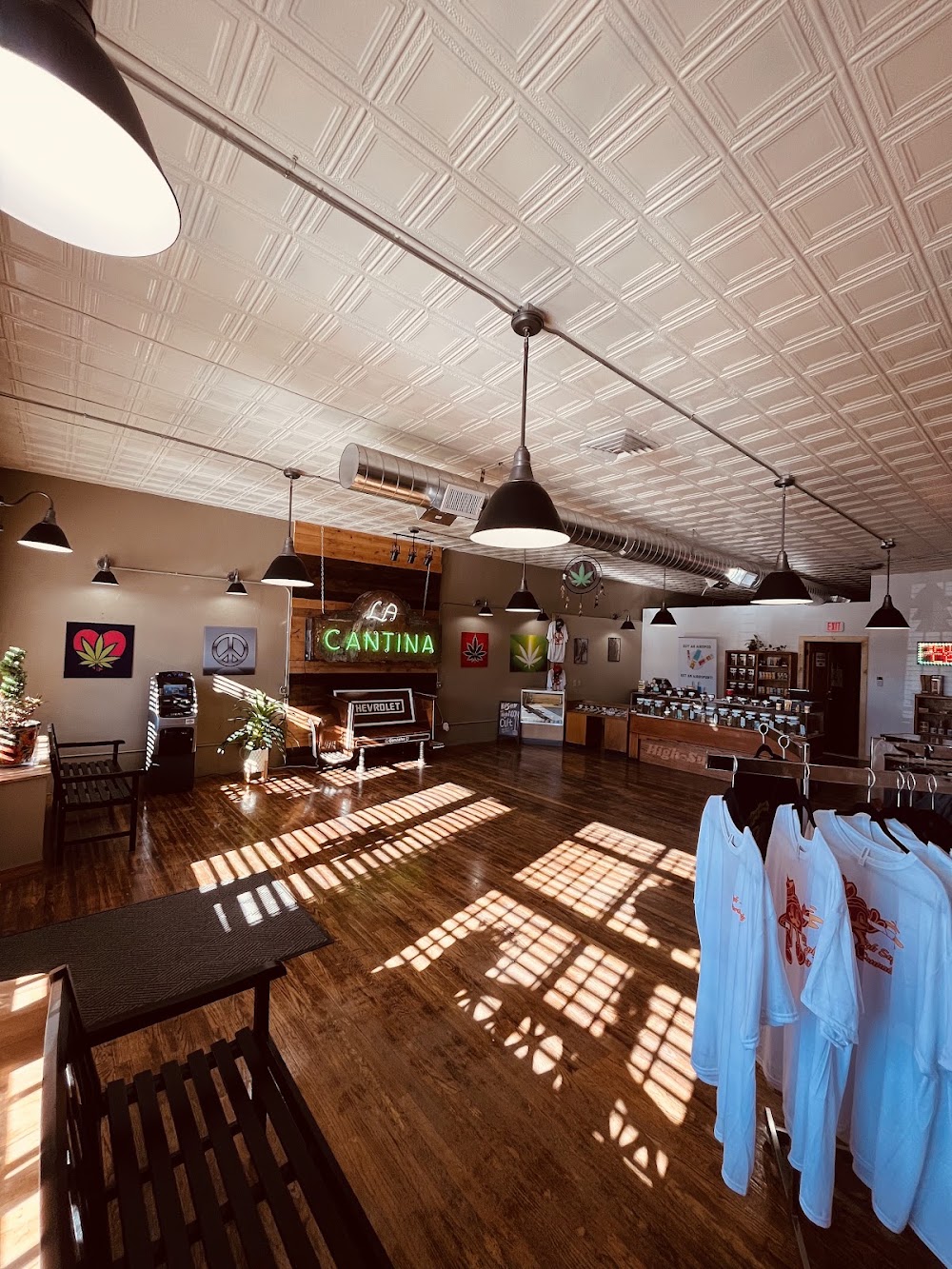 High Supply Cannabis Dispensary photo 5