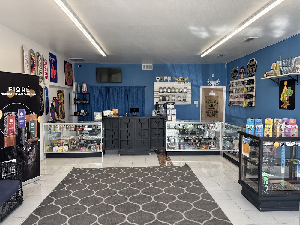 High Tides Dispensary photo 2
