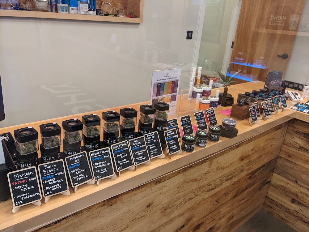 Highly Cannaco Auburn Retail photo 5