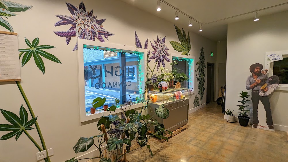 Highly Cannaco Boothbay Retail photo 2