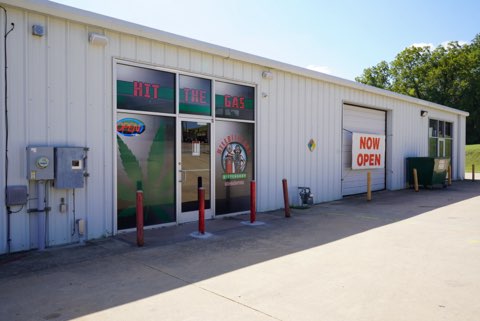 Hillbilly Gas photo 8