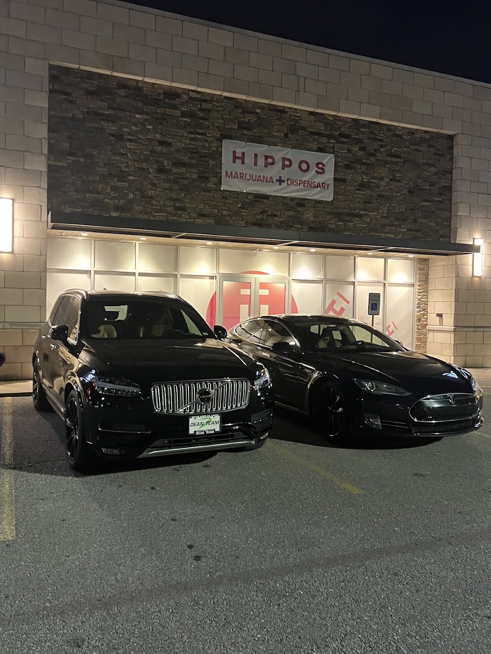 Hippos Marijuana Dispensary photo 5